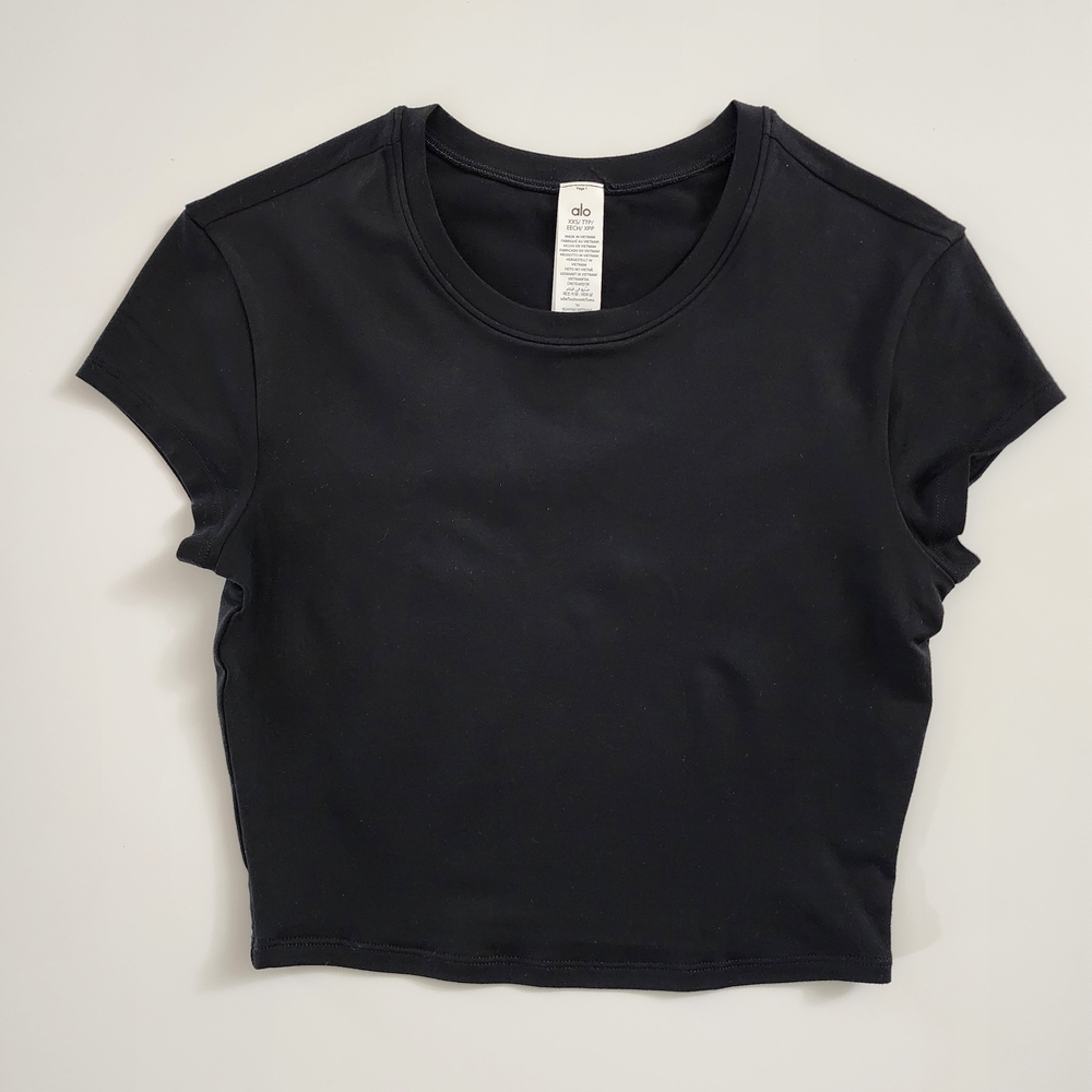 ALO Yoga Alosoft Crop Finesse Short Sleeve - Picture 3 of 8